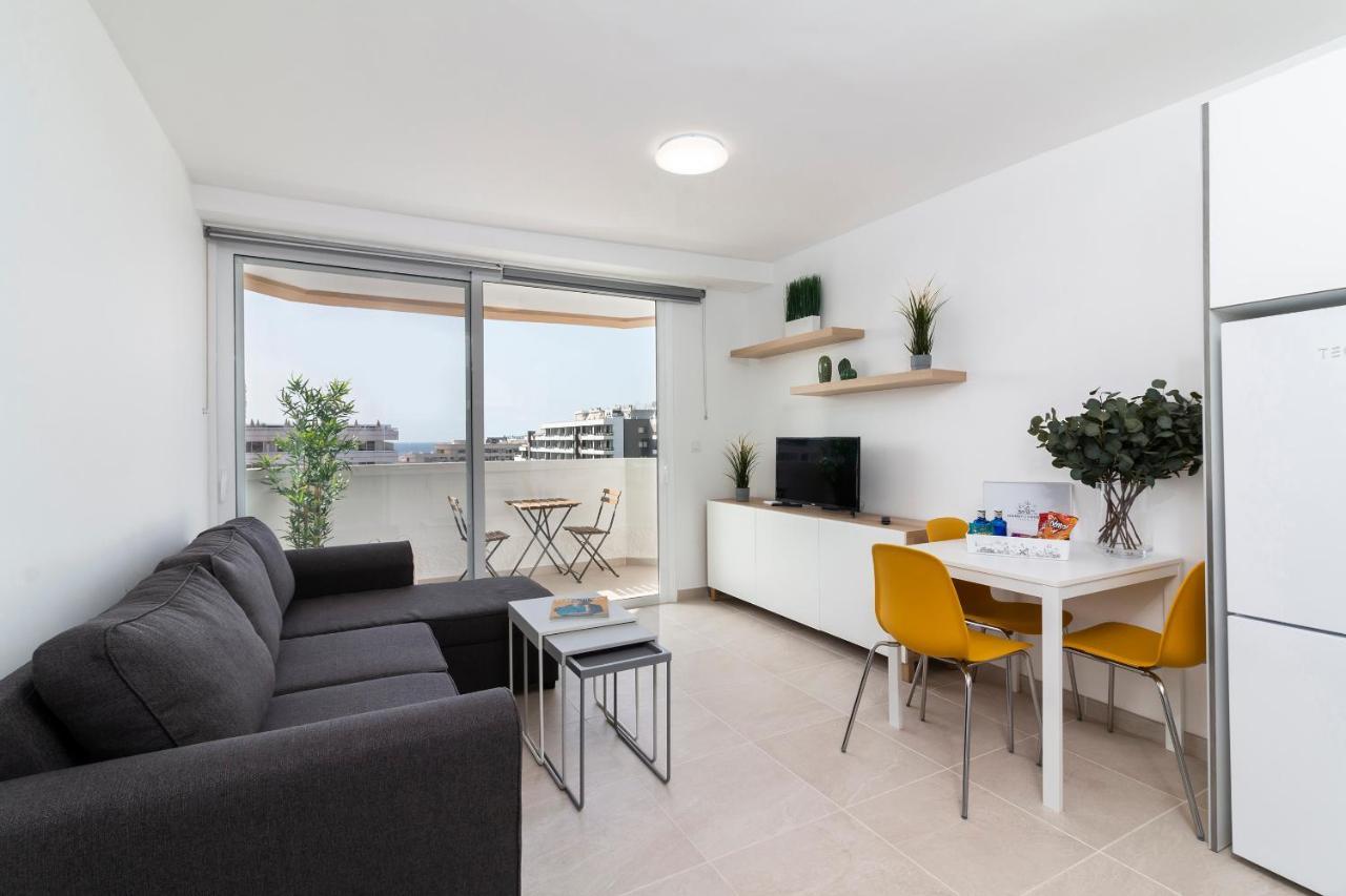 Homeforguest Modern And Recently Renovated Apartment In Arona Arona  Eksteriør billede
