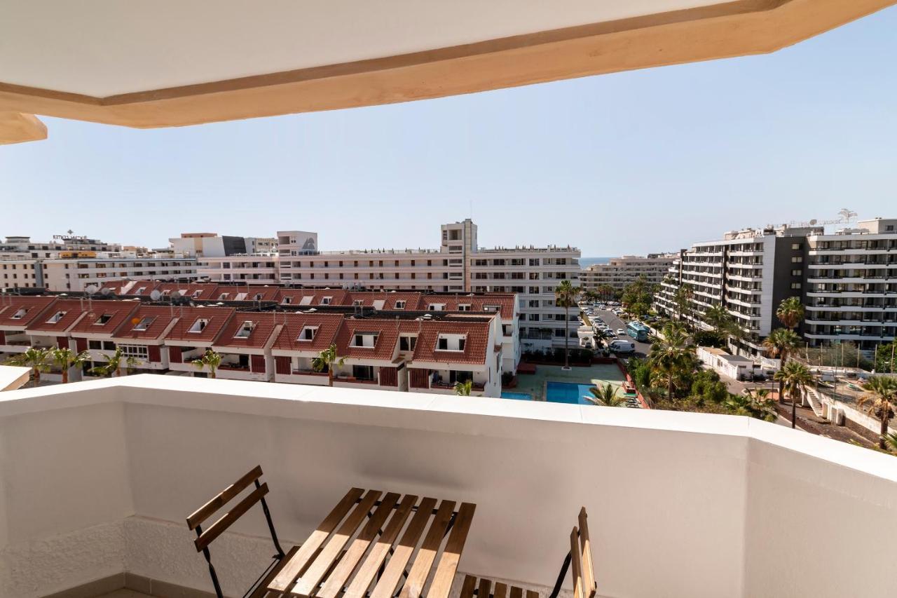 Homeforguest Modern And Recently Renovated Apartment In Arona Arona  Eksteriør billede